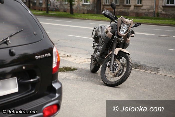 Jelenia Góra: Wypadek z udziałem motocyklisty