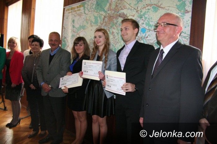 Jelenia Góra: Laureaci nagrodzeni przez prezydenta