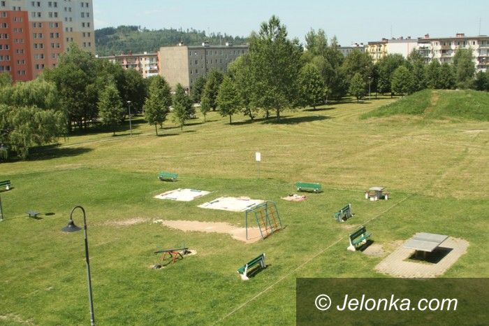Jelenia Góra: Ruszyła budowa rekreacyjnego placu  na Zabobrzu III