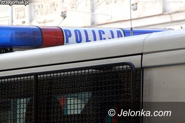 Jelenia Góra/Region: Zderzenie trzech aut na krajowej trójce