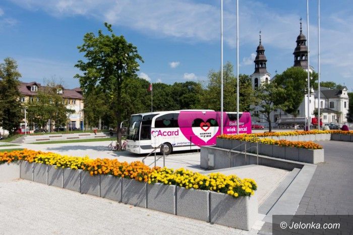 Jelenia Góra: Bus kampanii „Ciśnienie na życie” w Jeleniej Górze