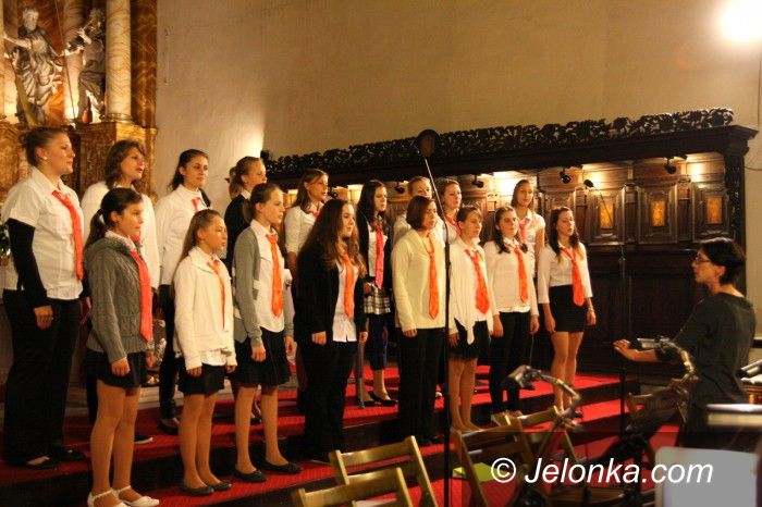 Jelenia Góra: Zaśpiewali dla papieża po polsku i po czesku