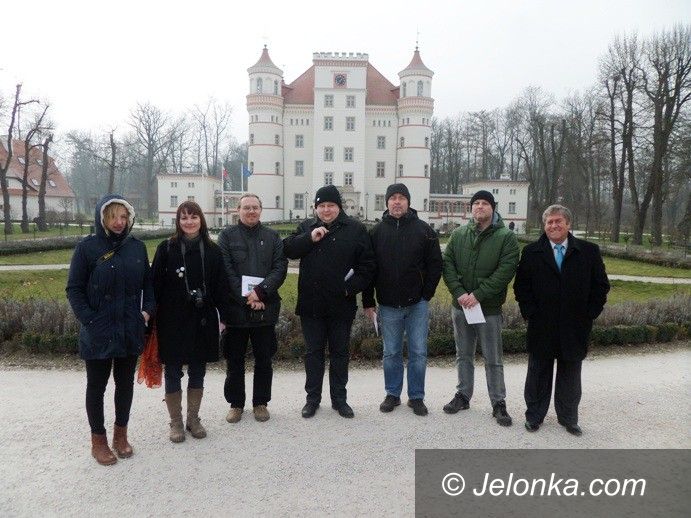 Powiat: Zagraniczni dziennikarze odwiedzili powiat jeleniogórski