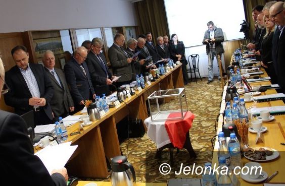 Jelenia Góra: Sesja Rady Powiatu Jeleniogórskiego na żywo