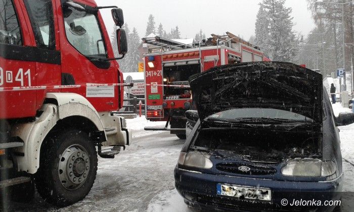 Szklarska Poręba: Płonął samochód w Szklarskiej Porębie