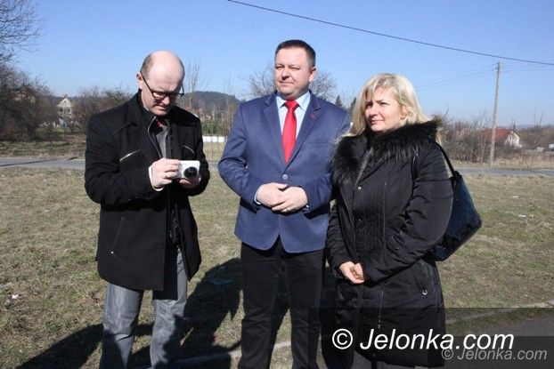 Powiat: Będą razem remontować drogę w Łomnicy
