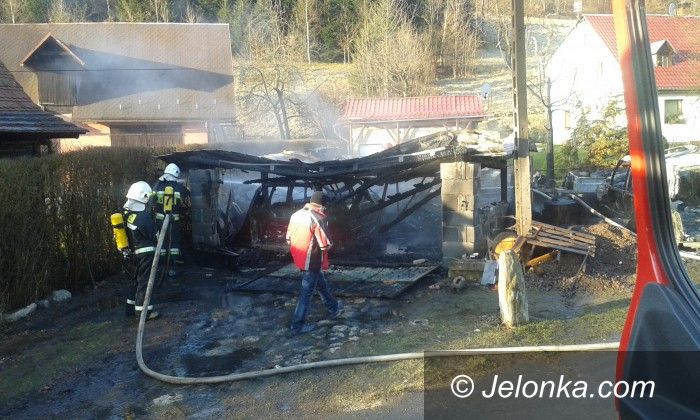 Piechowice: Spłonął garaż z samochodem w Górzyńcu
