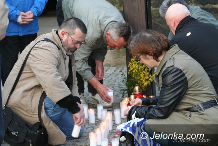 Jelenia Góra: Jeleniogórzanie uczcili pamięć ofiar smoleńskich
