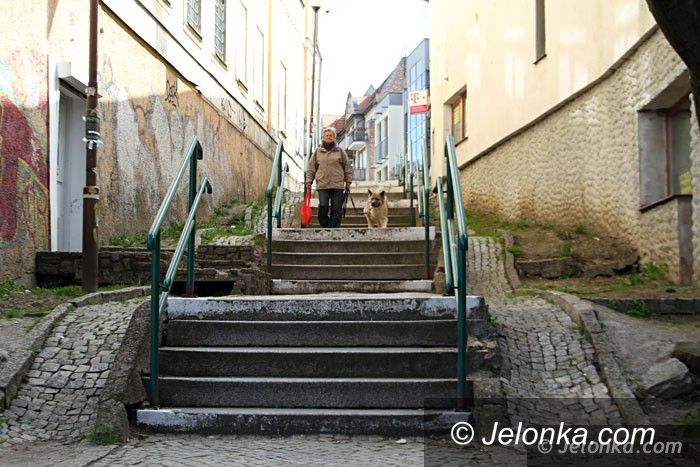 Jelenia Góra: Nowa ulica, remont schodków i wstydliwego parkingu w planach