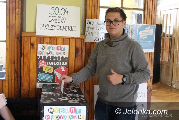 Jelenia Góra: Młodzi głosowali w prawyborach prezydenckich