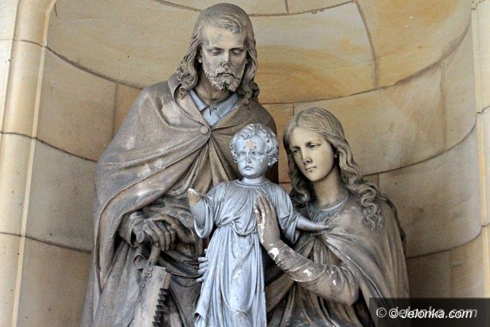 Jelenia Góra: Rzeźba Św. Rodziny doczeka się renowacji