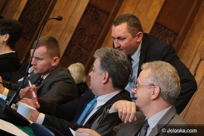 Jelenia Góra: Opozycja: Budżet „bez wizji rozwoju” uchwalony
