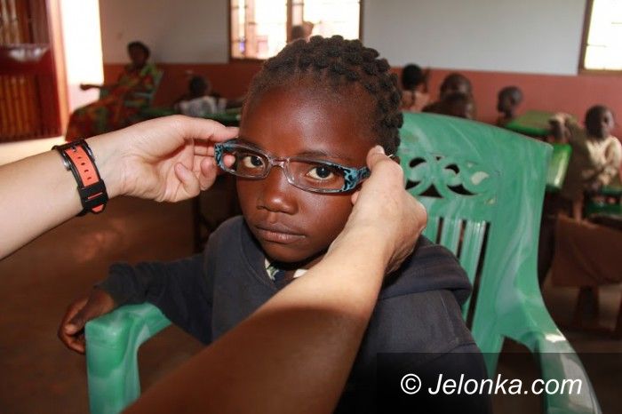 Jelenia Góra: Uczniowie zbierają "okulary dla Afryki"