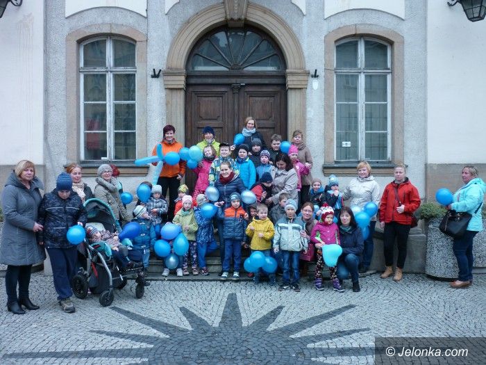 Jelenia Góra: „Na niebiesko dla autyzmu”