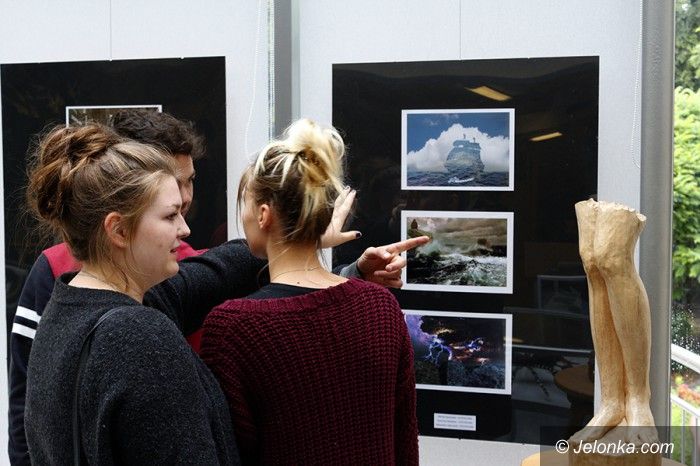 Jelenia Góra: Wystawa fotografii „Inspiracje” w Książnicy Karkonoskiej (foto)