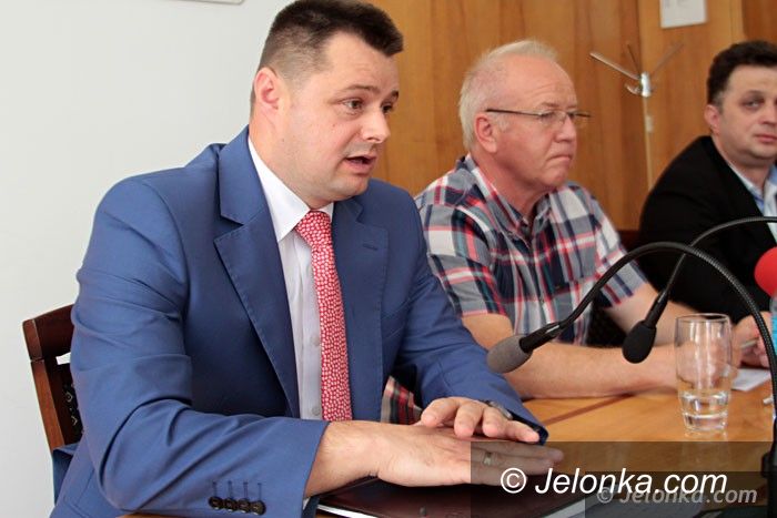 Jelenia Góra: Radni chcą odwołania zarządu powiatu