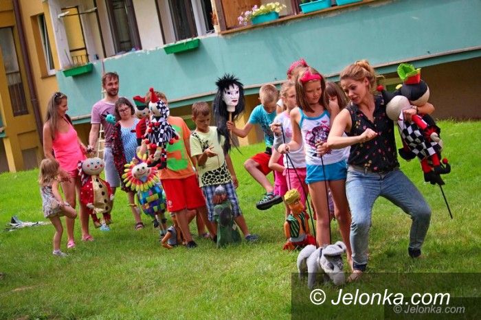 Jelenia Góra: Czeskie bajki i sztuczki cyrkowe na podwórku