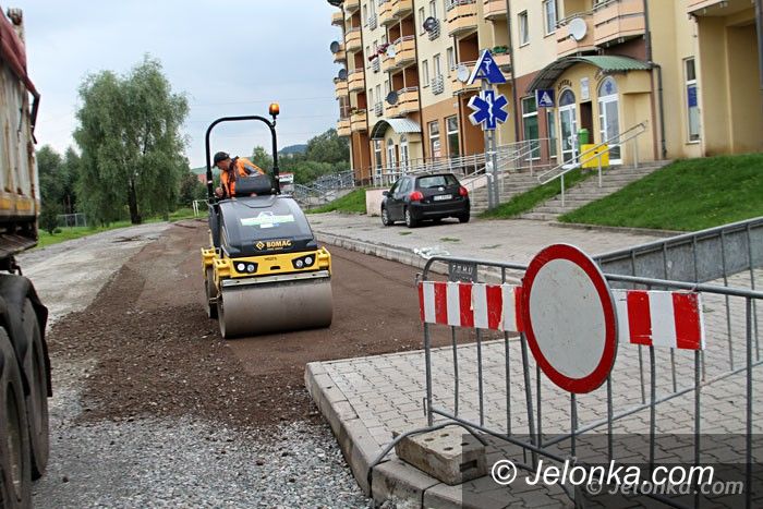 Jelenia Góra: Kolejny kawałek asfaltu na Zabobrzu