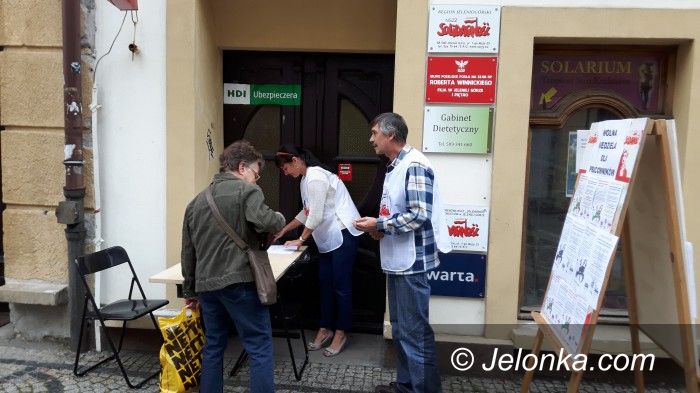 Jelenia Góra: „S” chce zakazu handlu w niedzielę – zbiórka podpisów