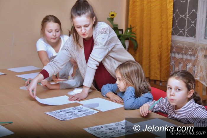 Jelenia Góra: W ODK dzieci próbowały swoich sił w linorycie
