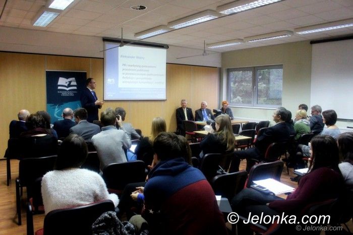 Jelenia Góra: Prezentowali efekt pracy studentów i wykładowców