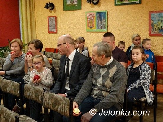 Jelenia Góra: Spotkanie sympatyków czworonogów w MDK