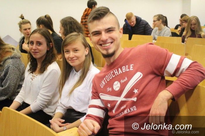 Jelenia Góra: Studenci poznawali swoje prawa i obowiązki
