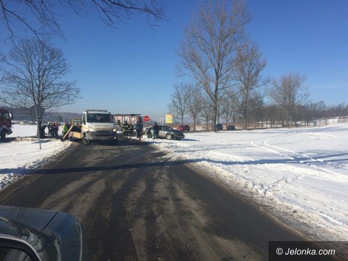 Region: Zderzenie dwóch samochodów w Łomnicy