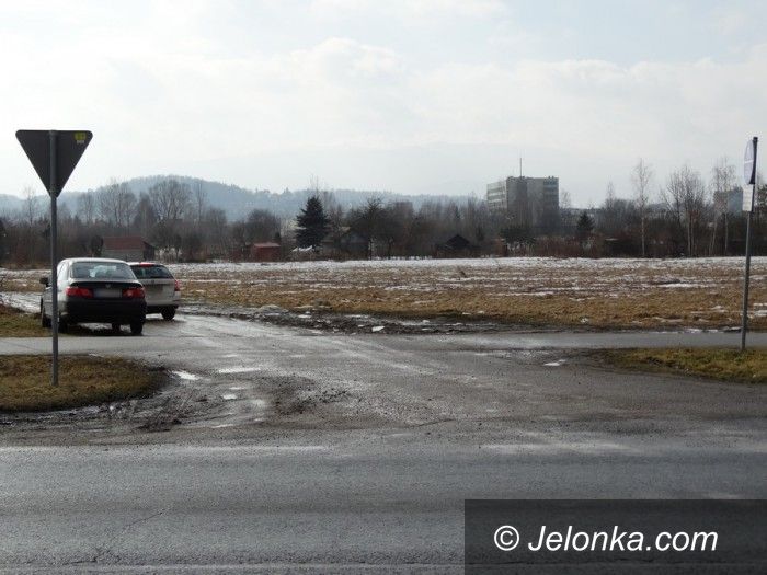 Jelenia Góra: Mieszkańcy chcą parkingu i wiat na rowery