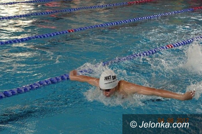 Świebodzice: Pływackie sprinty w Świebodzicach