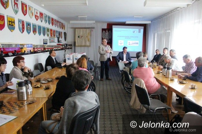Jelenia Góra: Rozmawiali o barierach w komunikacji miejskiej