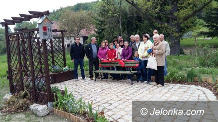 Jelenia Góra: "Zielona ławeczka" w Goduszynie