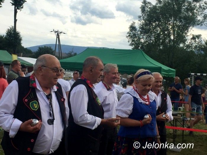 Region: Festynem przywitano lato w Łomnicy