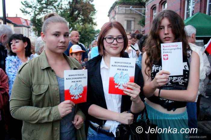 Jelenia Góra: Protest pod sądem z Borusewiczem