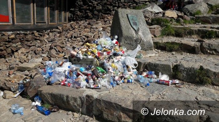 Region: Miliony turystów w górach, a wraz z nimi tony śmieci