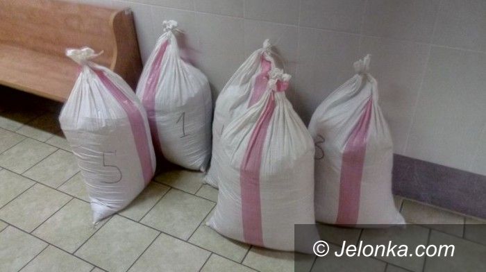 Jelenia Góra: Przewoził 100 kg krajanki tytoniu bez akcyzy