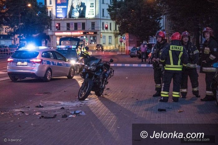 Jelenia Góra: Zderzenie toyoty z motocyklem na Pl. Wyszyńskiego