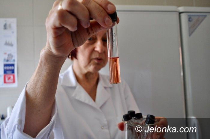 Jelenia Góra: Jak to się robi – o laboratorium wody w mieście