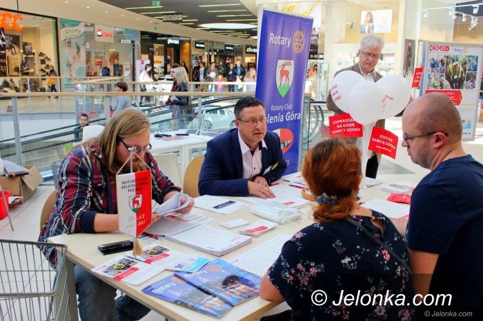 Jelenia Góra: Rotarianie z DKMS szukają dawców szpiku