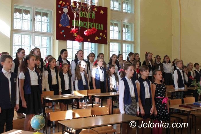 Jelenia Góra: Dwójka świętuje Dzień Nauczyciela