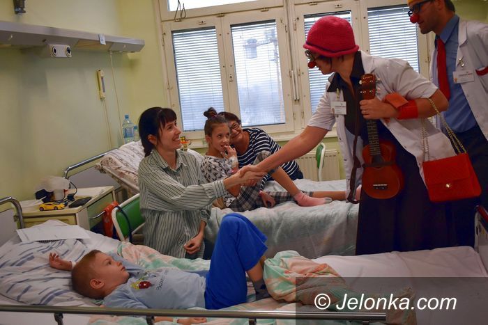 Jelenia Góra: „Czerwone Noski” na pediatrii