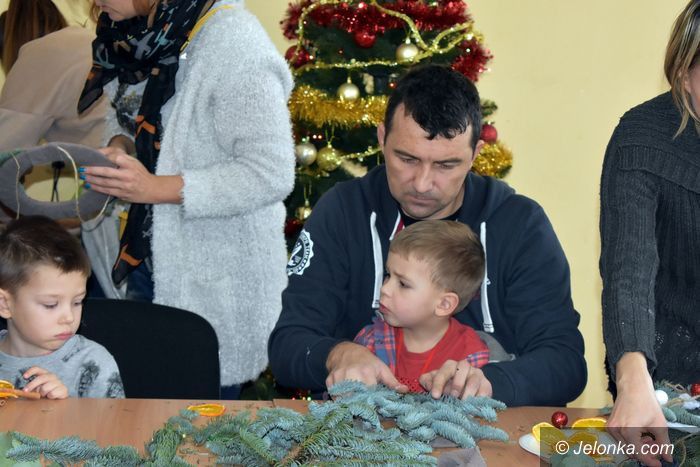 Jelenia Góra: Świąteczne warsztaty rodzinne w ODK