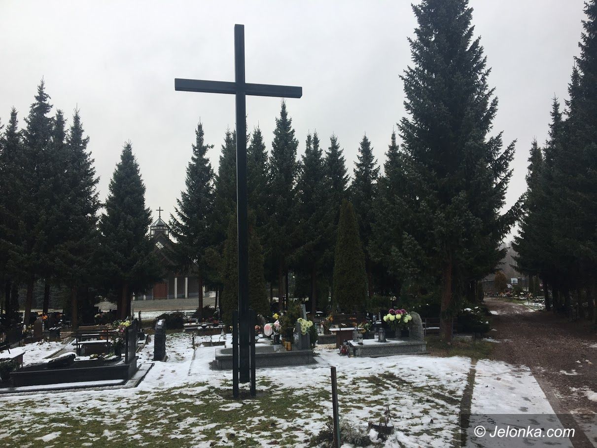 Jelenia Góra: Wrócił krzyż na nowy cmentarz przy Sudeckiej