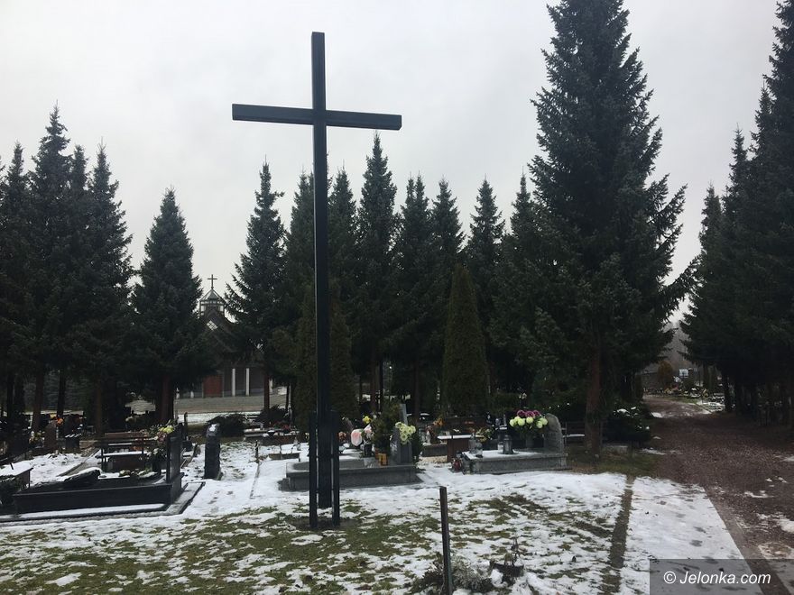 Jelenia Góra: Wrócił krzyż na nowy cmentarz przy Sudeckiej