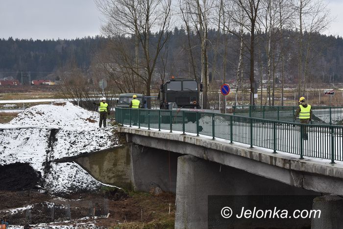Region: Powstaje tymczasowy most w Dąbrowicy