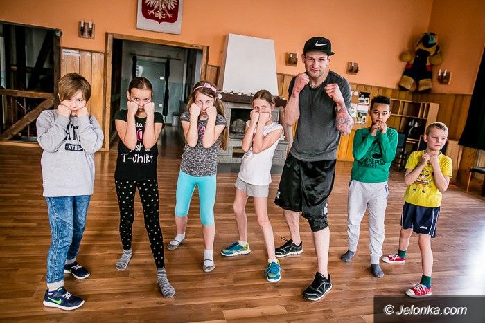 Jelenia Góra: Dzieci z Harcówki trenują z Janikiem