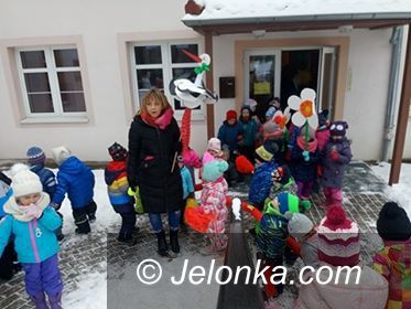 Karpacz: Przedszkolaki z Karpacza pożegnały zimę