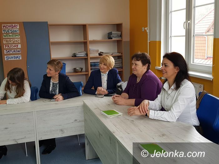 Szklarska Poręba: Nowa pracownia językowa w szkole pod Szrenicą