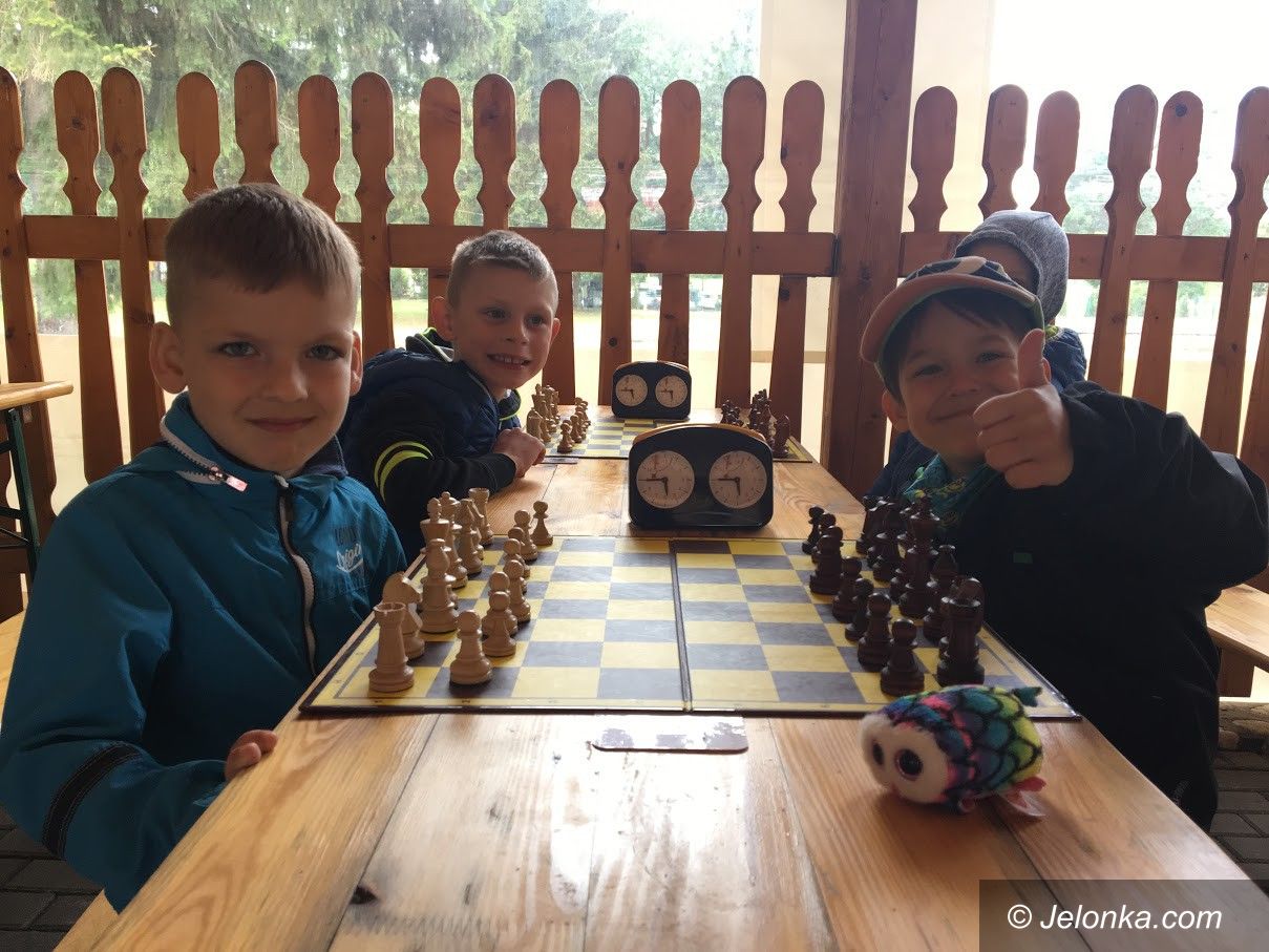 Region: Gry w szachy i zabawy na Wiśniowej Polanie