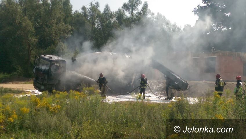 Jelenia Góra: Pożar betoniarki przy ul. PCK w Cieplicach